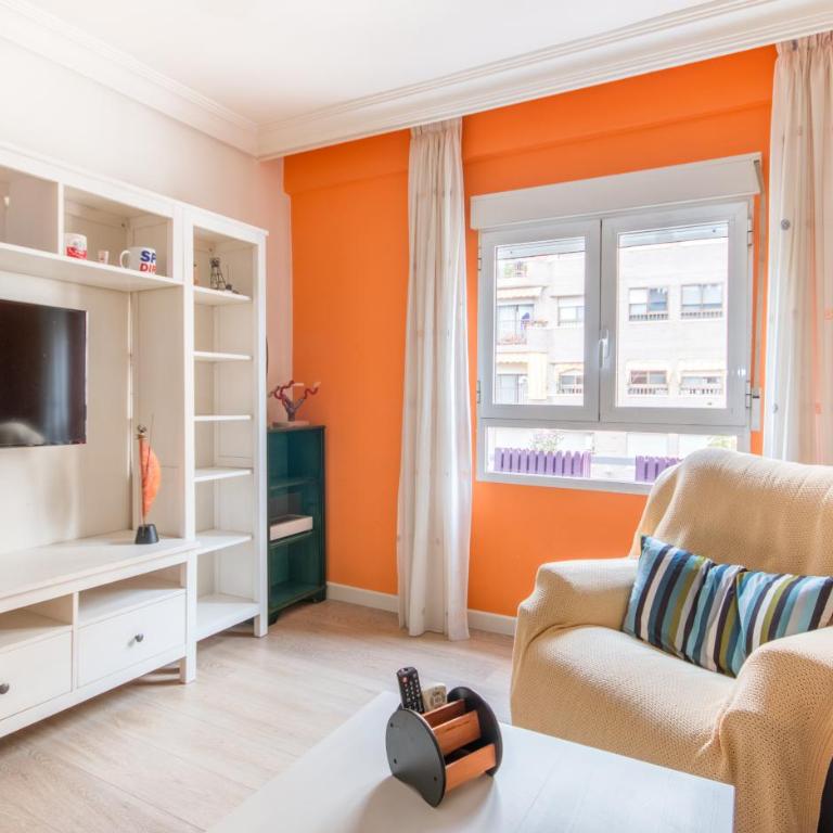 Piso de diseño junto al centro de Murcia con parking - Three-Bedroom Apartment - 3
