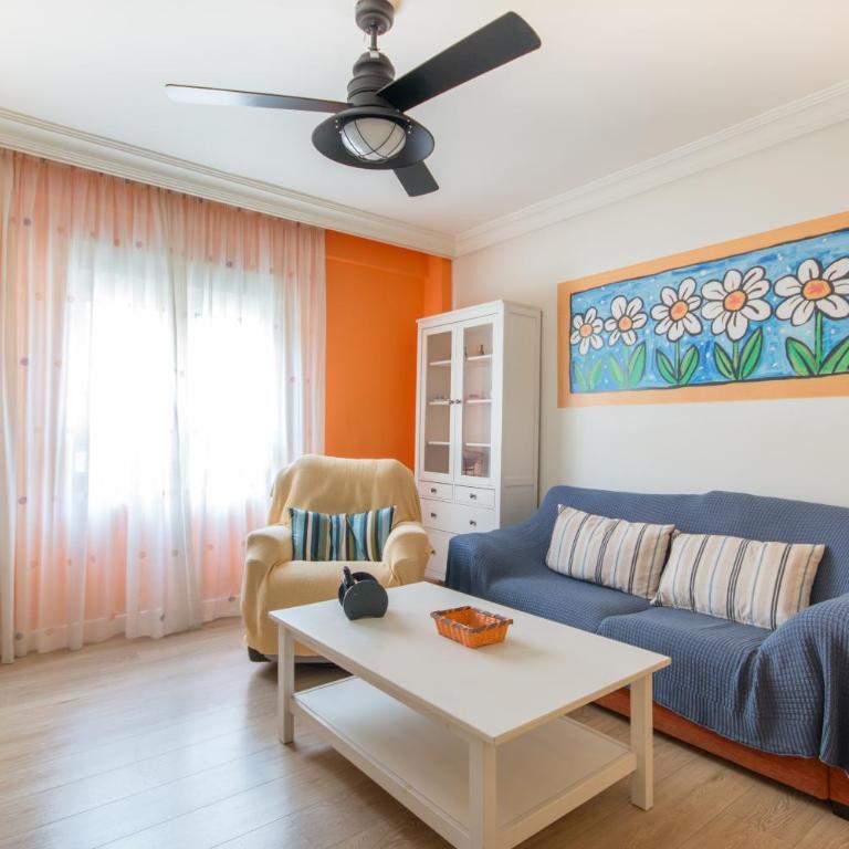 Piso de diseño junto al centro de Murcia con parking - Three-Bedroom Apartment - 1