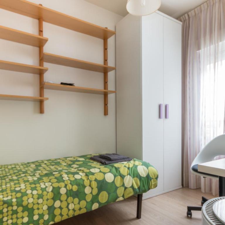 Piso de diseño junto al centro de Murcia con parking - Three-Bedroom Apartment - 18