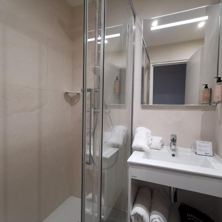 Opal'Inn - Chambre Double - Vue sur Mer - 8