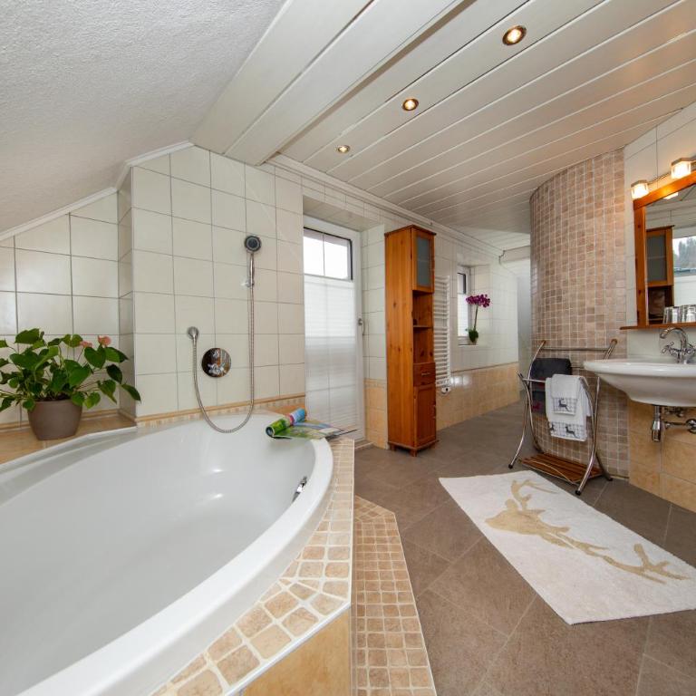 Haus Ditzer - Villa Theresia - Apartment mit Seeblick - 4