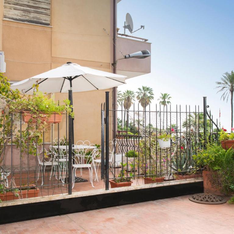 Il Ponentino - Camera Quadrupla Superior con Balcone, Vista Mare e Bagno Privato Esterno - 11