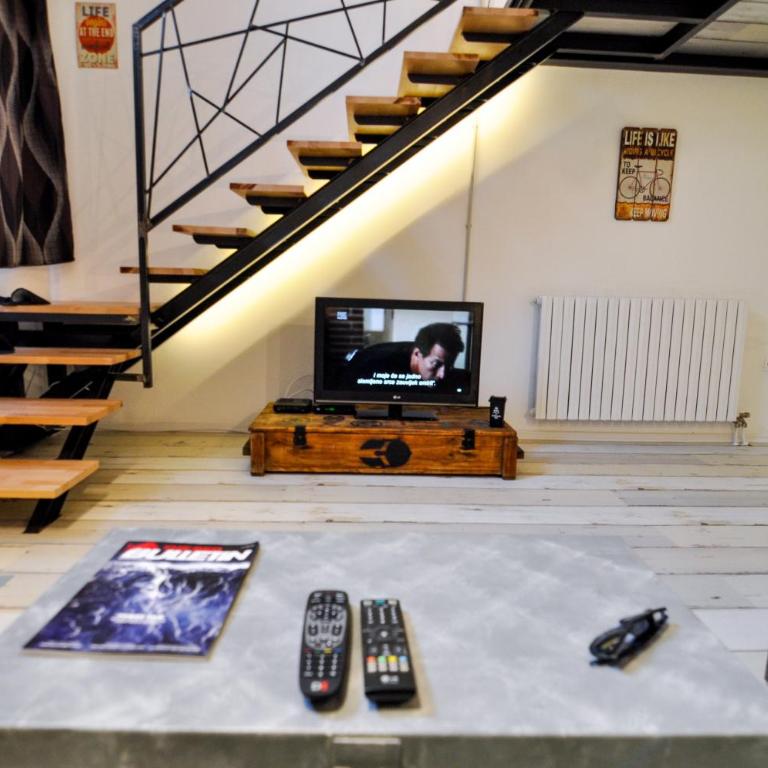 Altitude Loft - One-Bedroom Apartment - 37