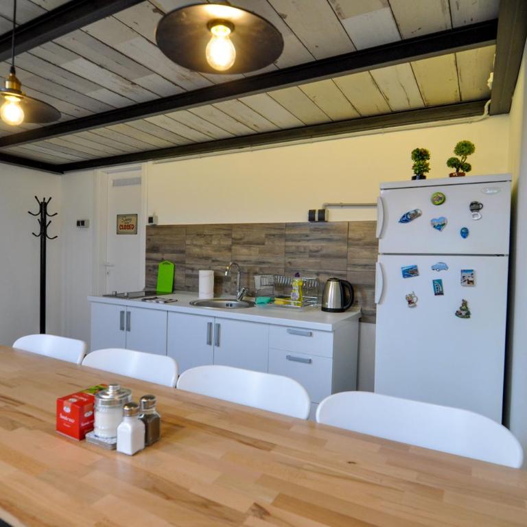 Altitude Loft - One-Bedroom Apartment - 5