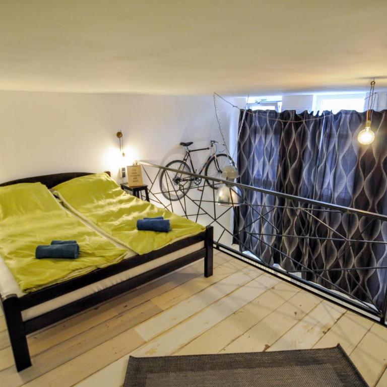 Altitude Loft - One-Bedroom Apartment - 6