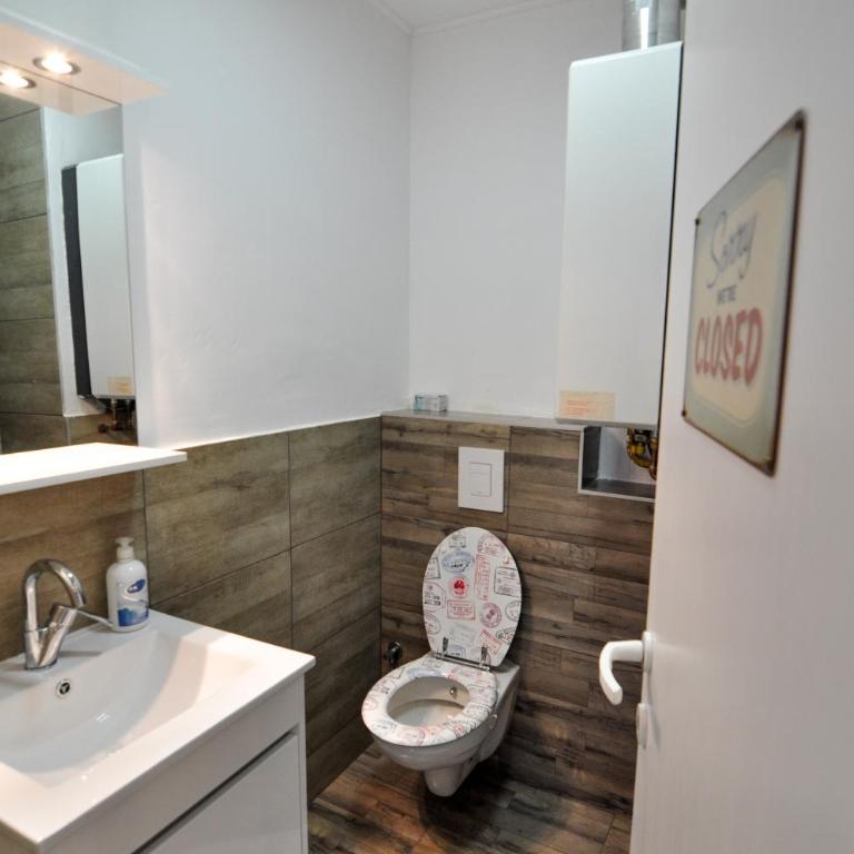 Altitude Loft - One-Bedroom Apartment - 7
