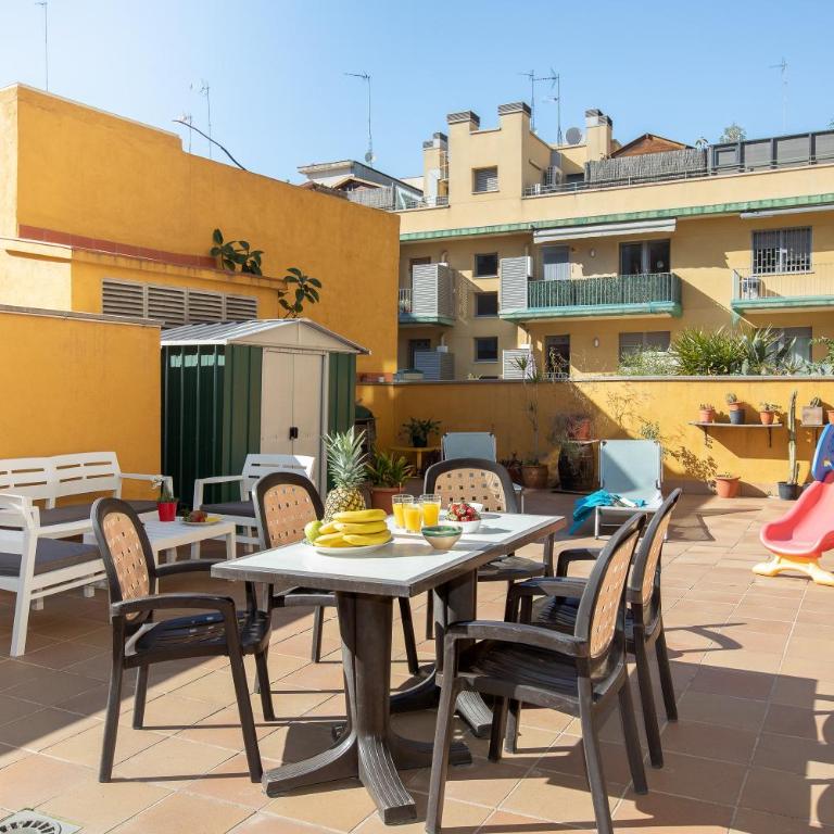 Lets Holidays BIG TERRACE APARTMENT IN BARCELONA - Apartment - 2