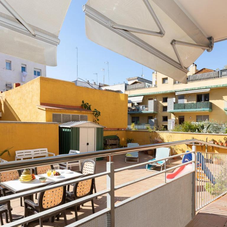 Lets Holidays BIG TERRACE APARTMENT IN BARCELONA - Apartment - 1