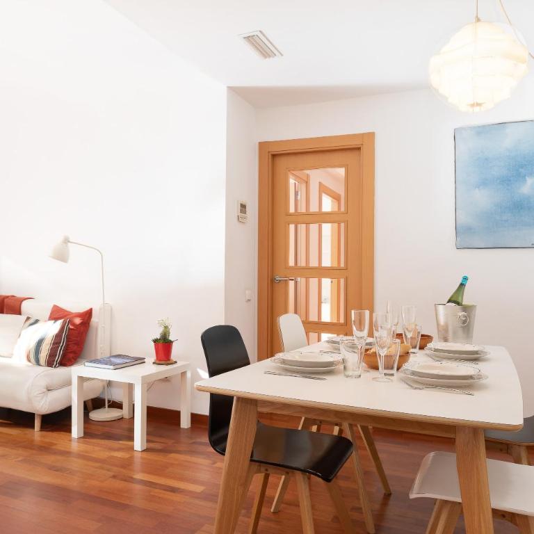 Lets Holidays BIG TERRACE APARTMENT IN BARCELONA - Apartment - 15