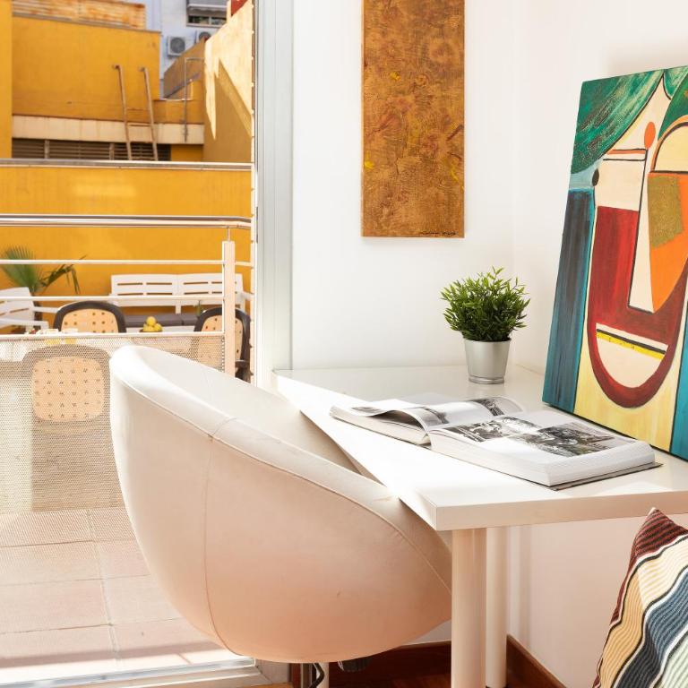 Lets Holidays BIG TERRACE APARTMENT IN BARCELONA - Apartment - 14
