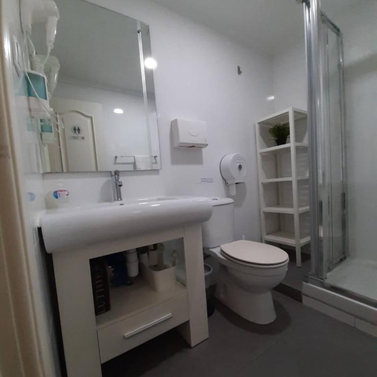 CH Lumiere - Room without Window - 2 beds - 6