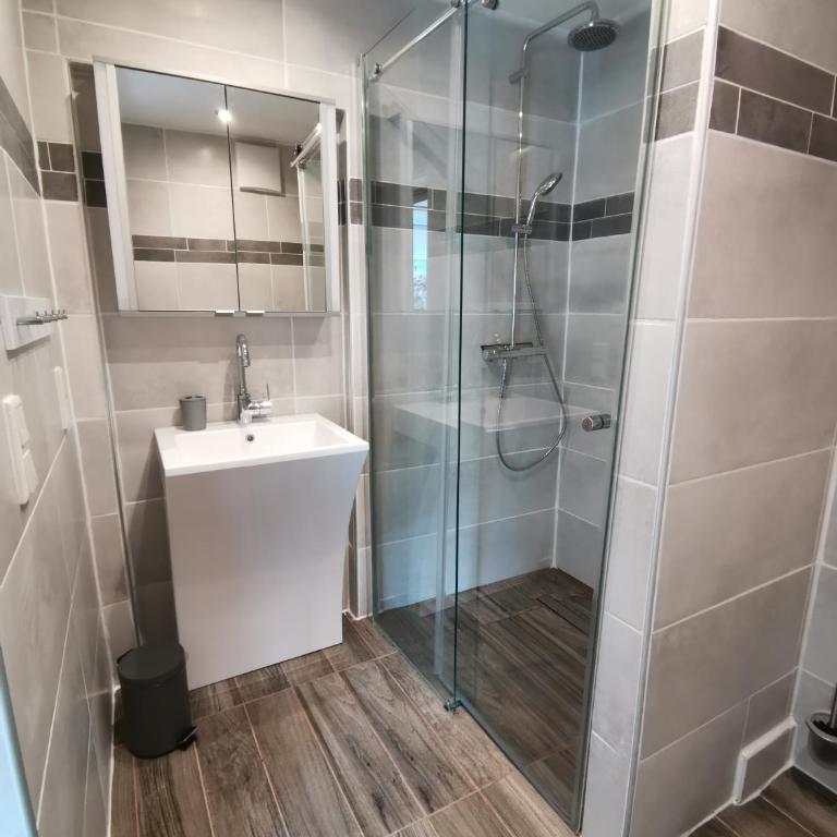 Fewo Piro - Apartment mit 2 Schlafzimmern - 10