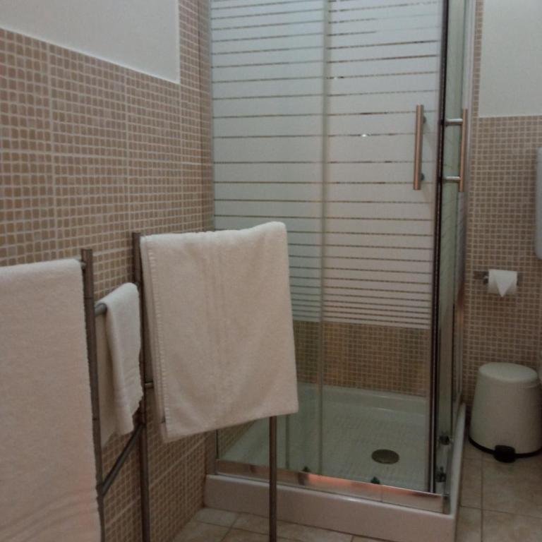 Bed & Breakfast Fontanarossa Airport -Private Parking- - Double Room with Balcony - 7