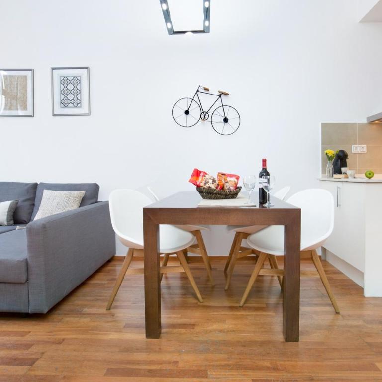 Stay U-nique Apartments Balmes - Two-Bedroom Apartment - 5