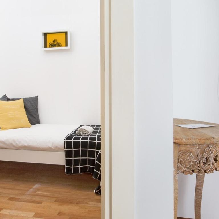 Stay U-nique Apartments Balmes - Two-Bedroom Apartment - 14