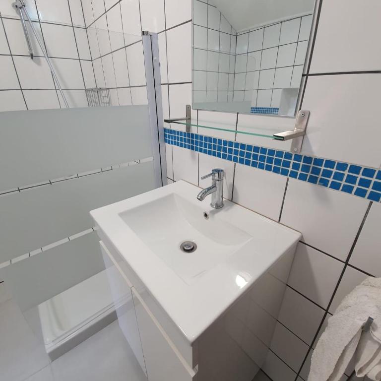 APPARTEMENT AGATHOIS-3 - Appartement 2 Chambres - 17