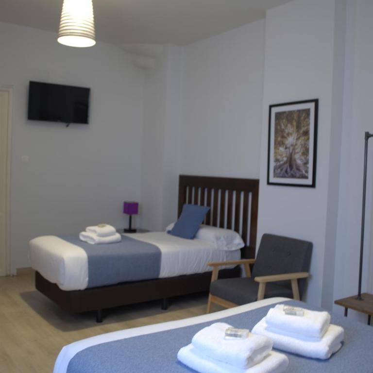 La Perla Granada Suites - Superior Triple Room - 9