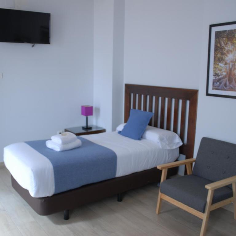 La Perla Granada Suites - Superior Triple Room - 7