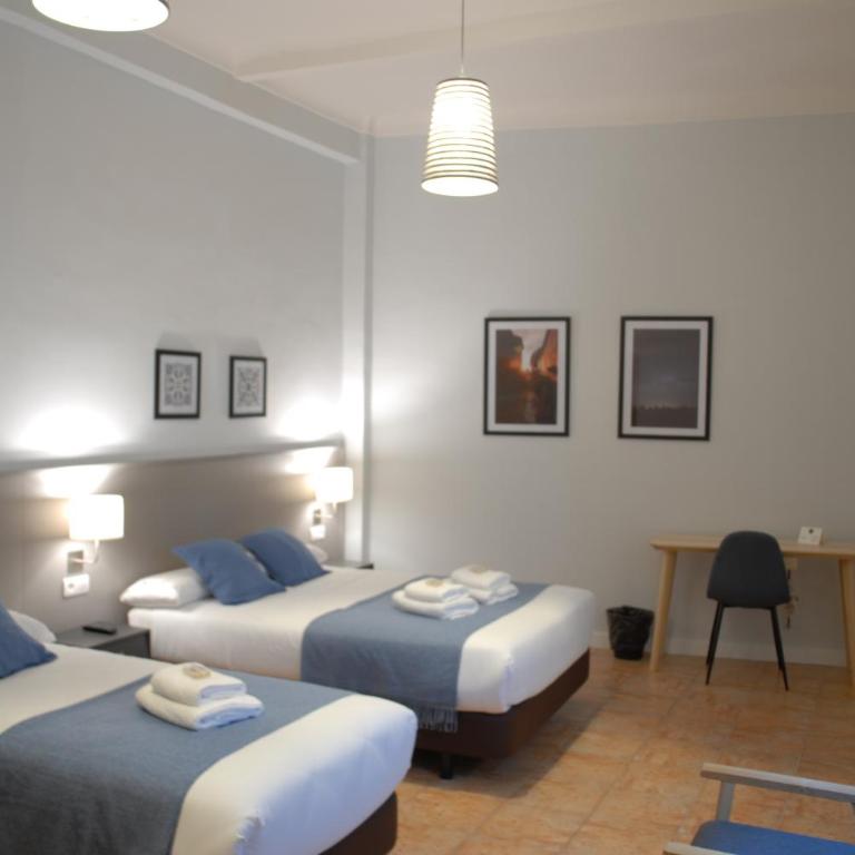 La Perla Granada Suites - Triple Room - 1