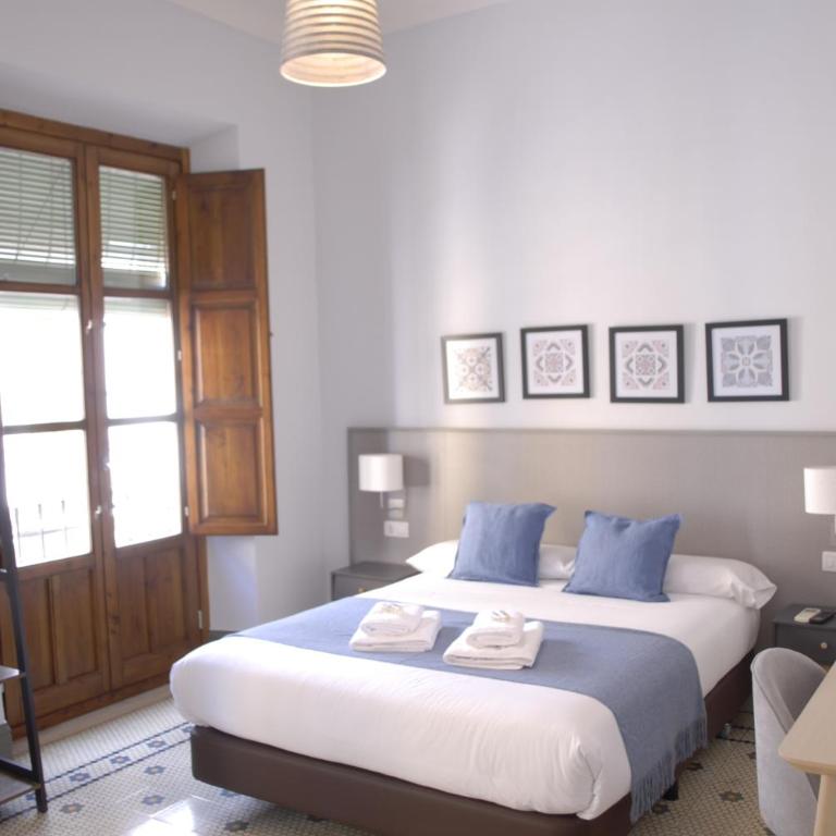 La Perla Granada Suites - Superior Double Room - 1