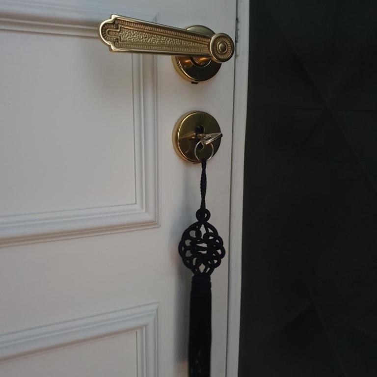 Chez Pépé Merle - Chambres d'hôtes dans le quartier du Père Lachaise - Chambre Double avec Salle de Bains Privative - 5