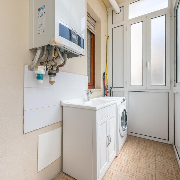 Apartment on Shopping street - Two-Bedroom Apartment - 23