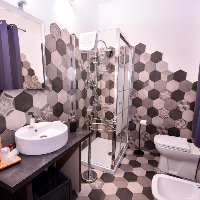 Symposium Bed&Breakfast - Double Room with Sea View - 13