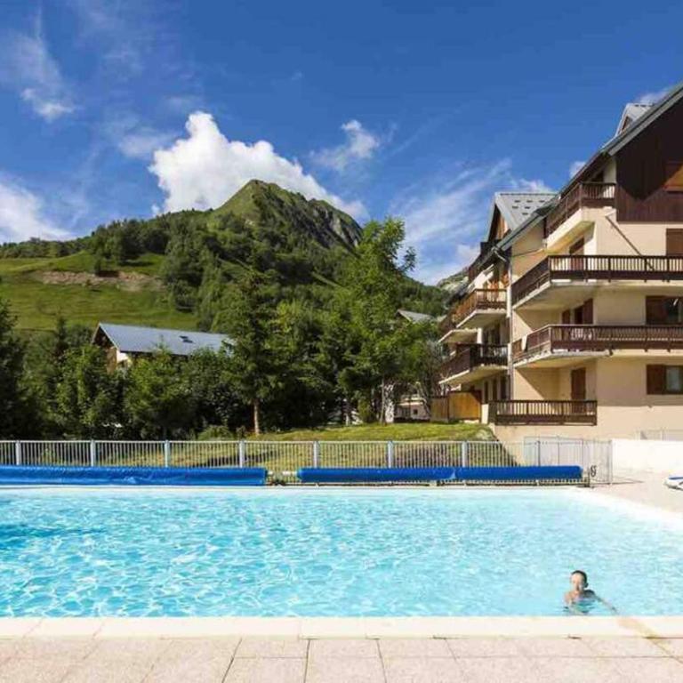 Logement 4/6 personnes à la montagne avec piscine - Appartement 2 Chambres - 12