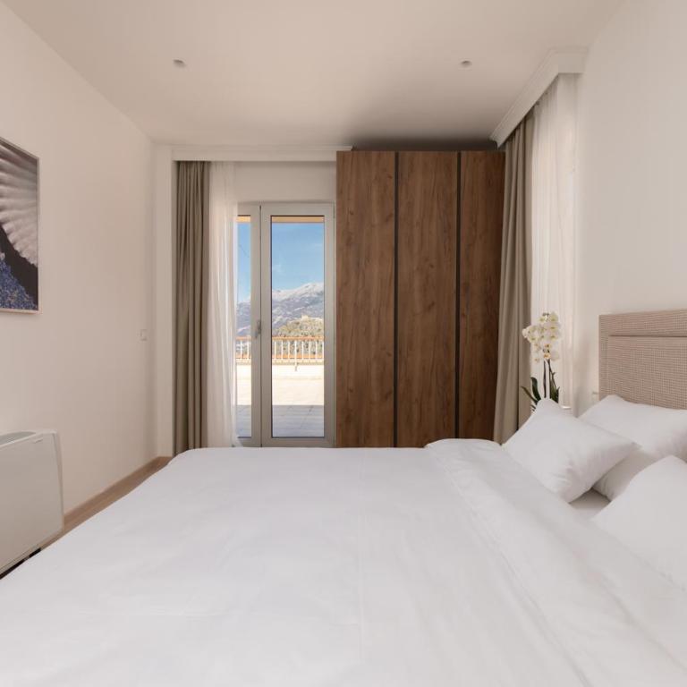 Carsko Selo Blizikuce - Kuća sa 3 Spavaće Sobe - 2