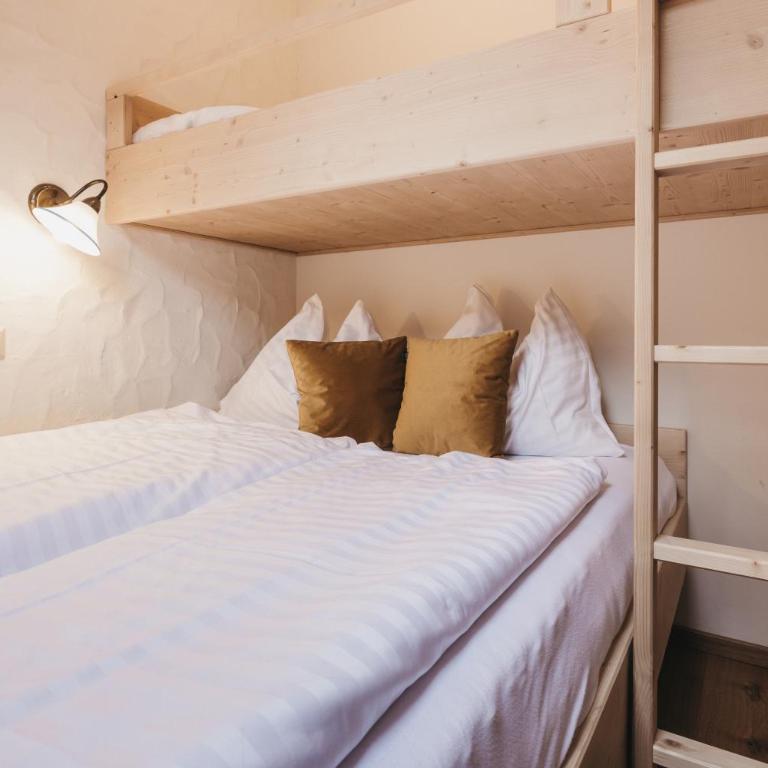 Naturel Hoteldorf Schönleitn - Suite mit 1 Schlafzimmer und Balkon - 4
