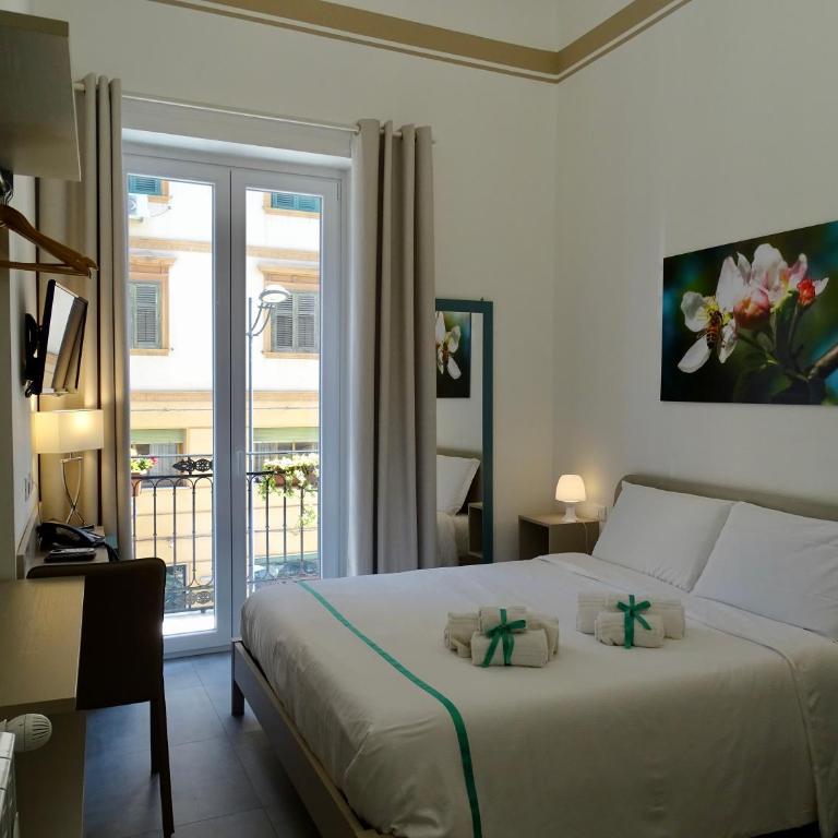 Le Quattro Stagioni - Rooms & Suites - Deluxe Double Room with Balcony - 1