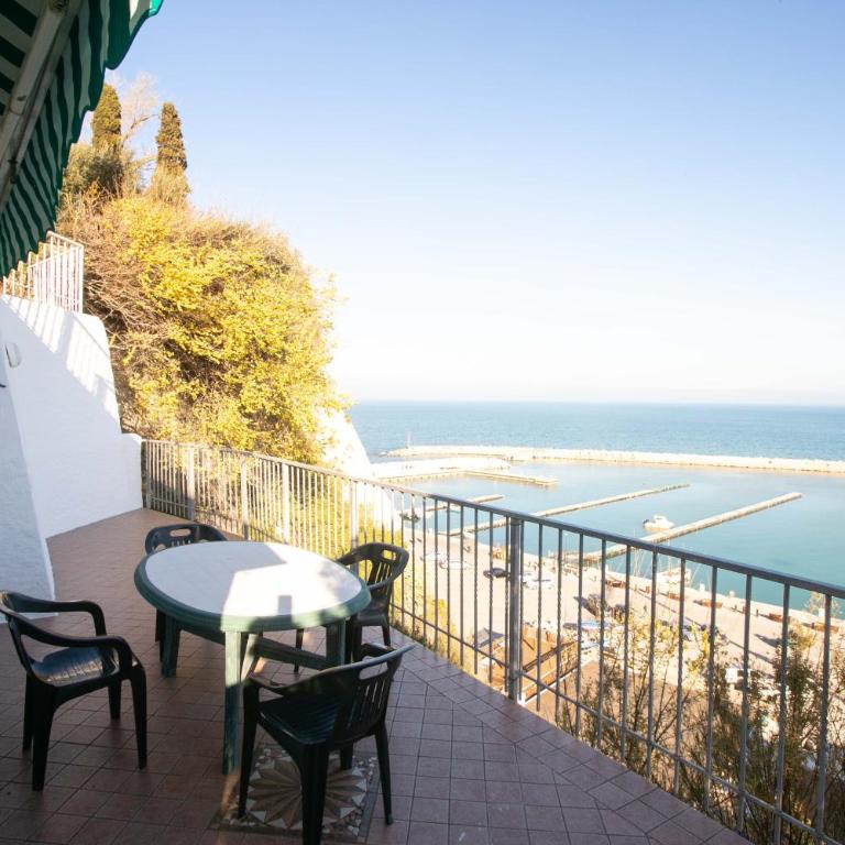 N033 - Numana, bilocale con meraviglioso terrazzo sul mare - Apartment with Sea View - 3