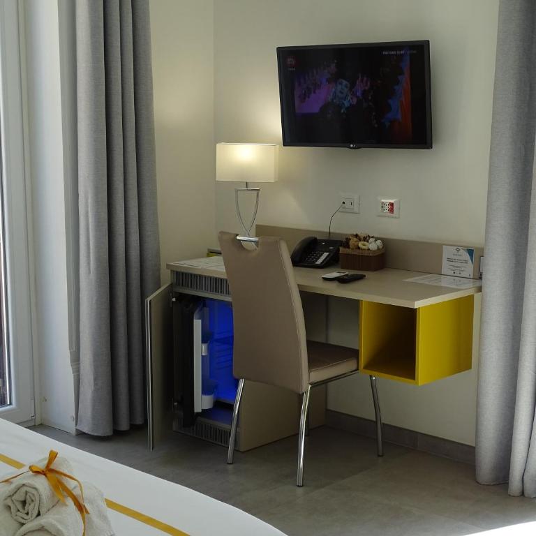 Le Quattro Stagioni - Rooms & Suites - Superior Double or Twin Room with City View - 3