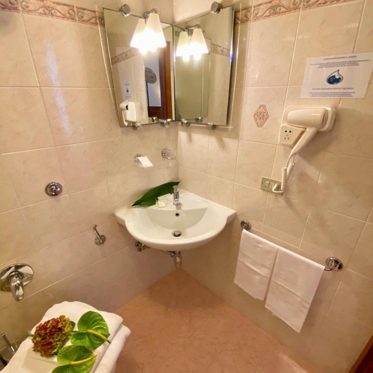 Hotel Martelli - Chambre Simple Classique - 1