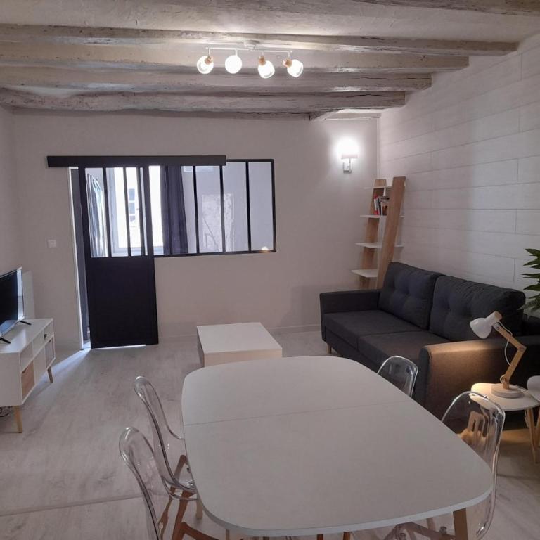 Le cosy d'Amboise - One-Bedroom Apartment - 1
