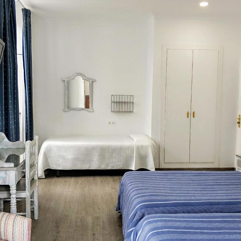 Ronda Hotel Polo - Habitación Triple con balcón - 4