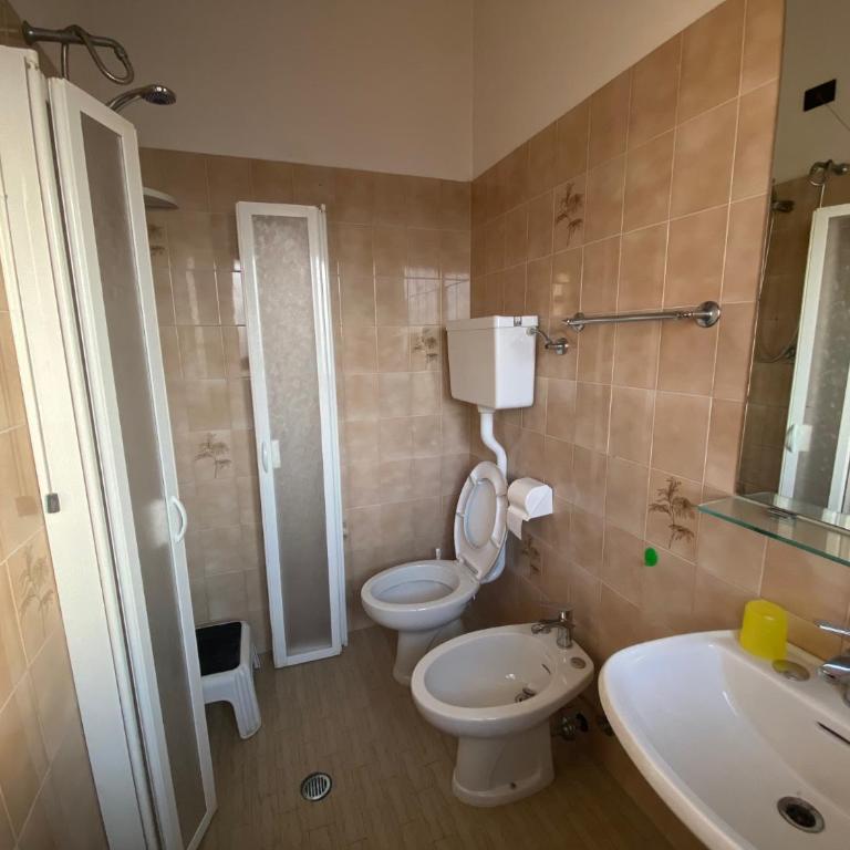 Hotel Villa Dina - Camera Piccola Doppia con Letti Singoli - 1
