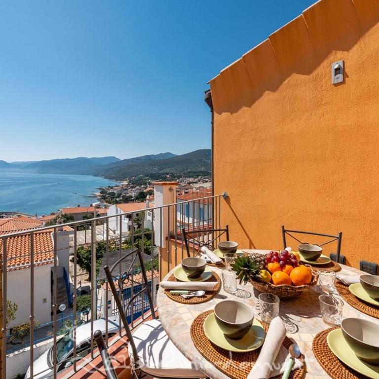 CASA CON VISTA MARE - Casa con 3 Camere da Letto - 2