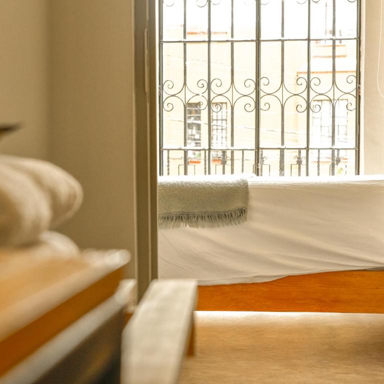 Casa Melgar - Double Room with Balcony - 4