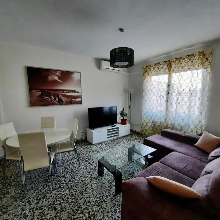 Piso en la playa - Three-Bedroom Apartment - 1