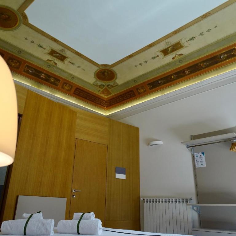 Le Quattro Stagioni - Rooms & Suites - Suite with Balcony - 7