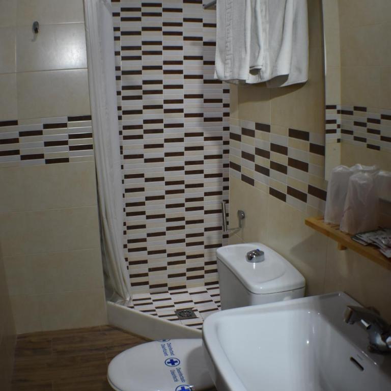 Hostal Alamare - Habitación Doble - 11