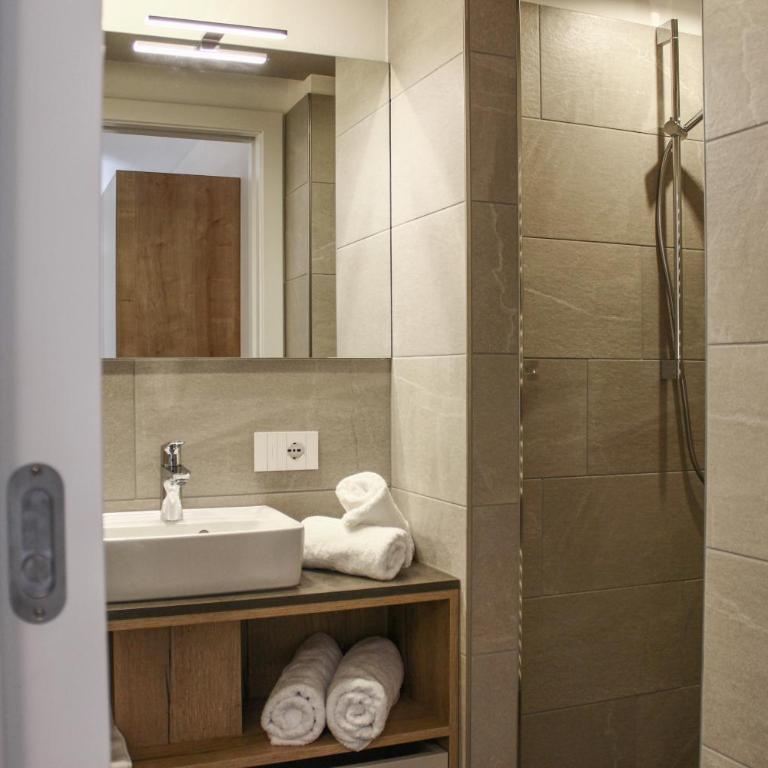 Apartments Rainer - Two-Bedroom Apartment - 18