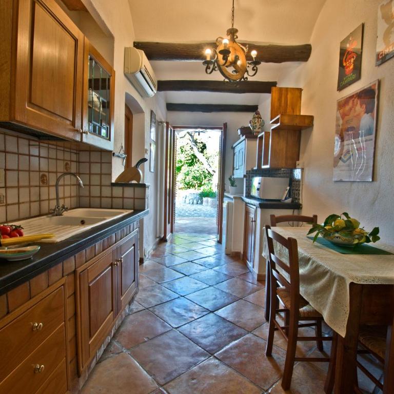 MiraCapri Villa - Villa with Private Pool - 3