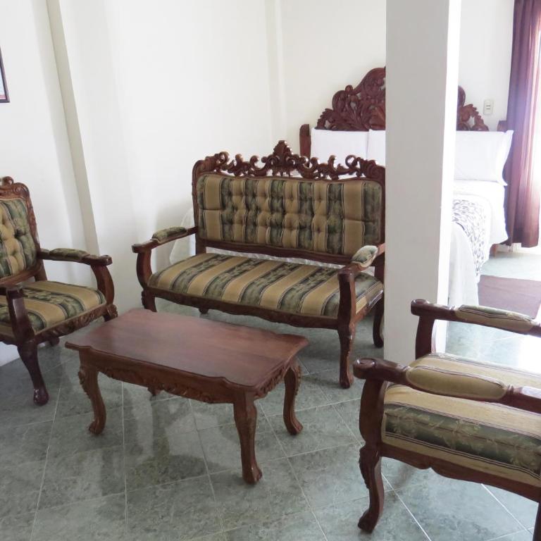 Hotel Royal Puebla - Habitación Triple Confort - 8