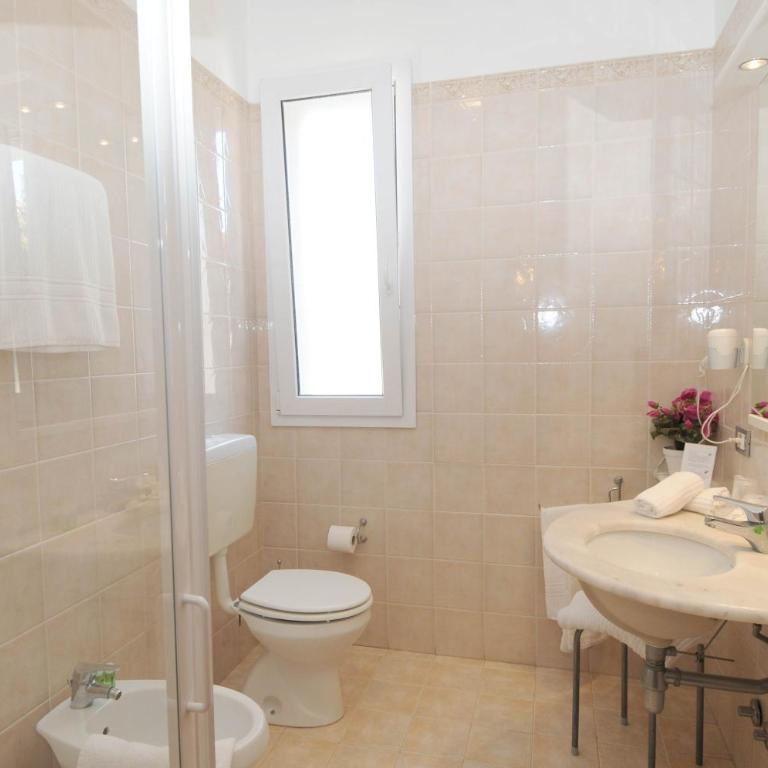 Hotel La Perla - Doppel- oder Zweibettzimmer - 1