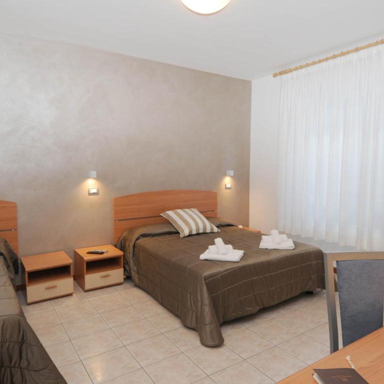 Hotel La Perla - Dreibettzimmer - 3