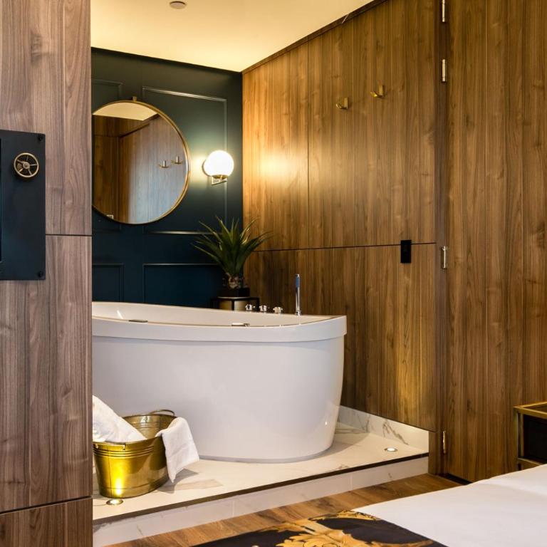Hotel Marquee Medellín - Suite Premium con bañera de hidromasaje - Planta alta - 7