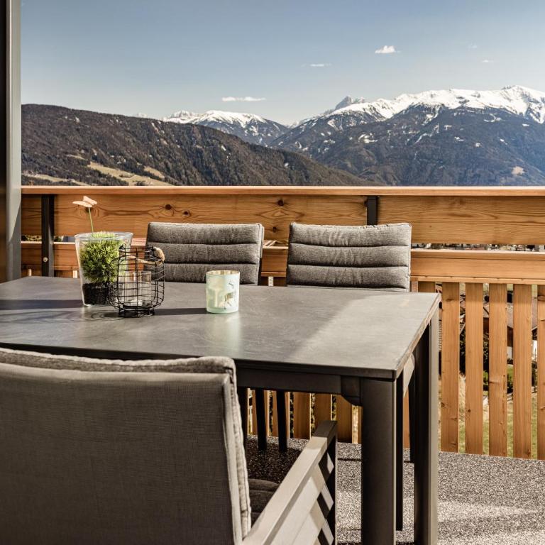 Sweet Dolomiti Sonneck - Apartment with Mountain View - 1