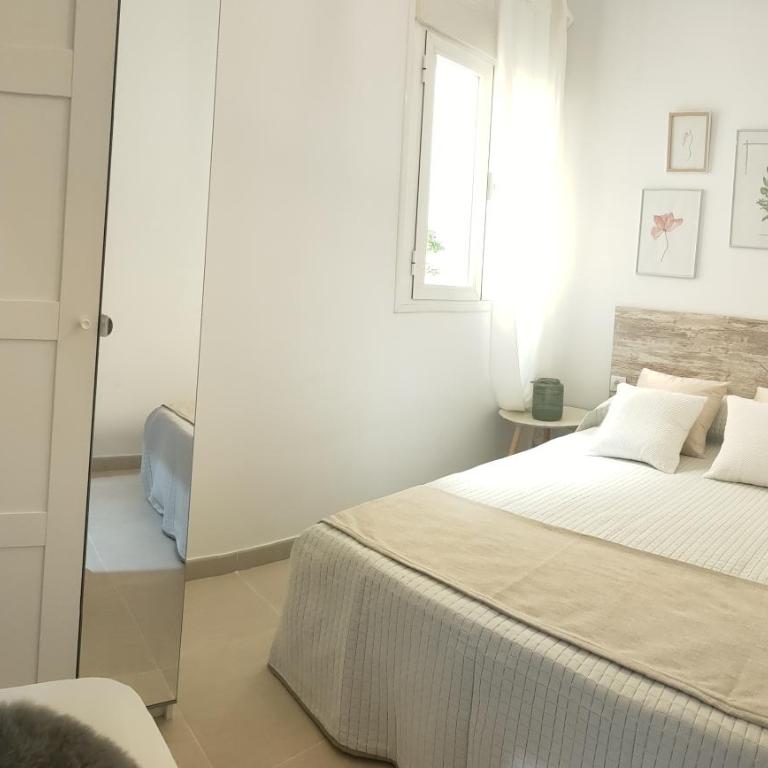RELAX CHICLANA-Aparcamiento privado-TV Cable-WifiPlus-Aire Acond-Incluido - Apartamento de 2 dormitorios - 3